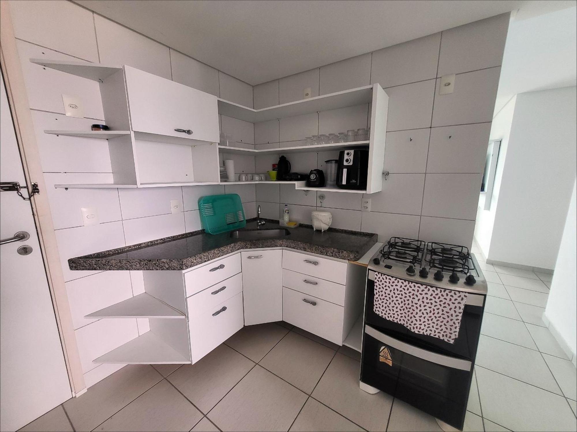Confortavel Com 2 Quartos, Sendo Um Suite, Varanda, Ampla Sala, Cozinha Area De Servico E Banheiro Social * Recife